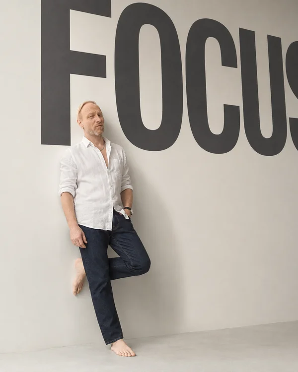 Portrait Homme Éditorial — Style Mr Porter